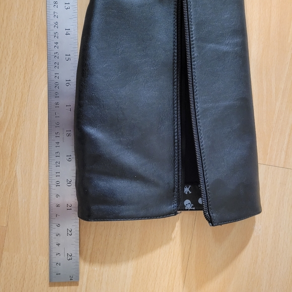 SOLD Lamoda Slick Nicks - Picture 8 of 10